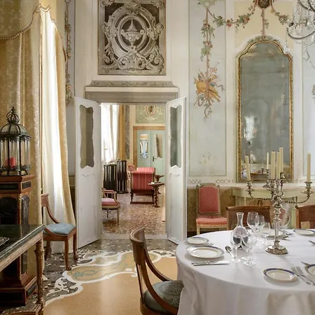 Daire Imperiale Piano Nobile Venedik